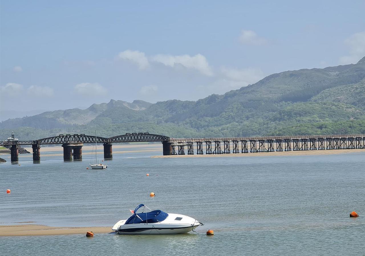 Luxury 4 Bedroom Seaside Apartment - Glan Y Werydd House Barmouth Exteriér fotografie